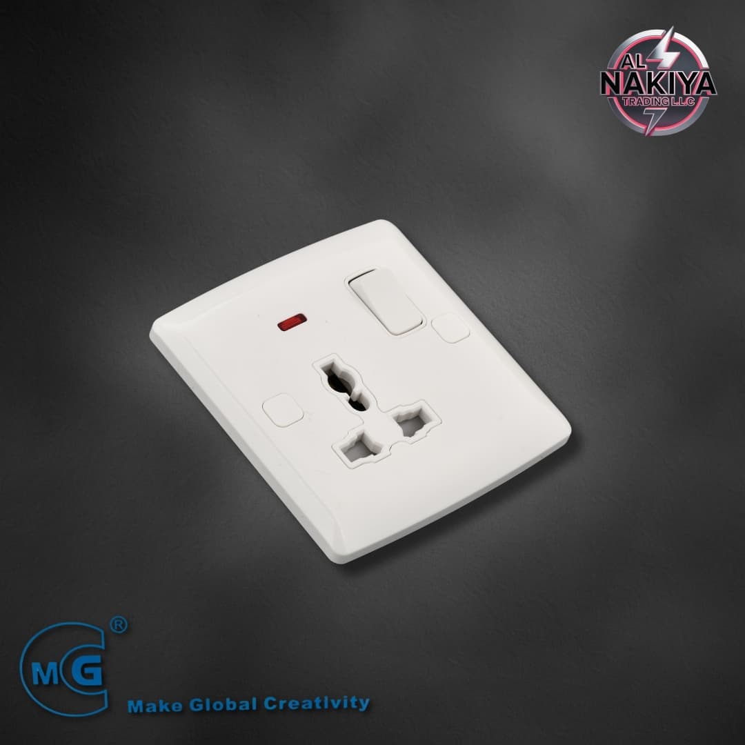 MULTI 13A SOCKET WITH SWITCH AND NEON