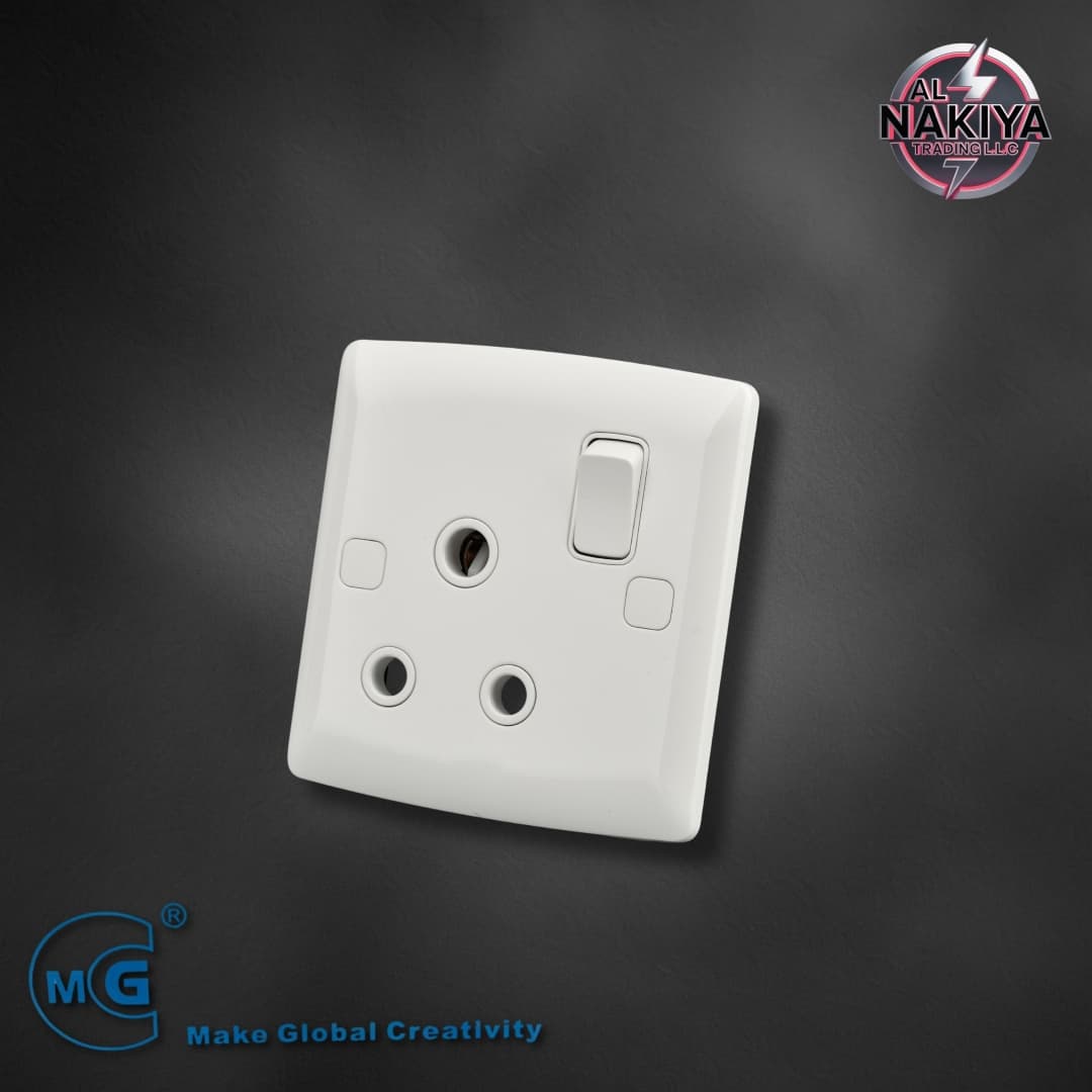Multi 13A Socket With Switch And Neon (Big Button) (White+Gold)